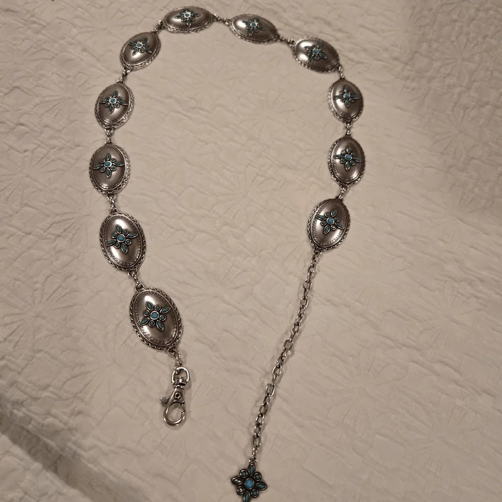 Floral Accented Silver and Turquoise Chain Belt